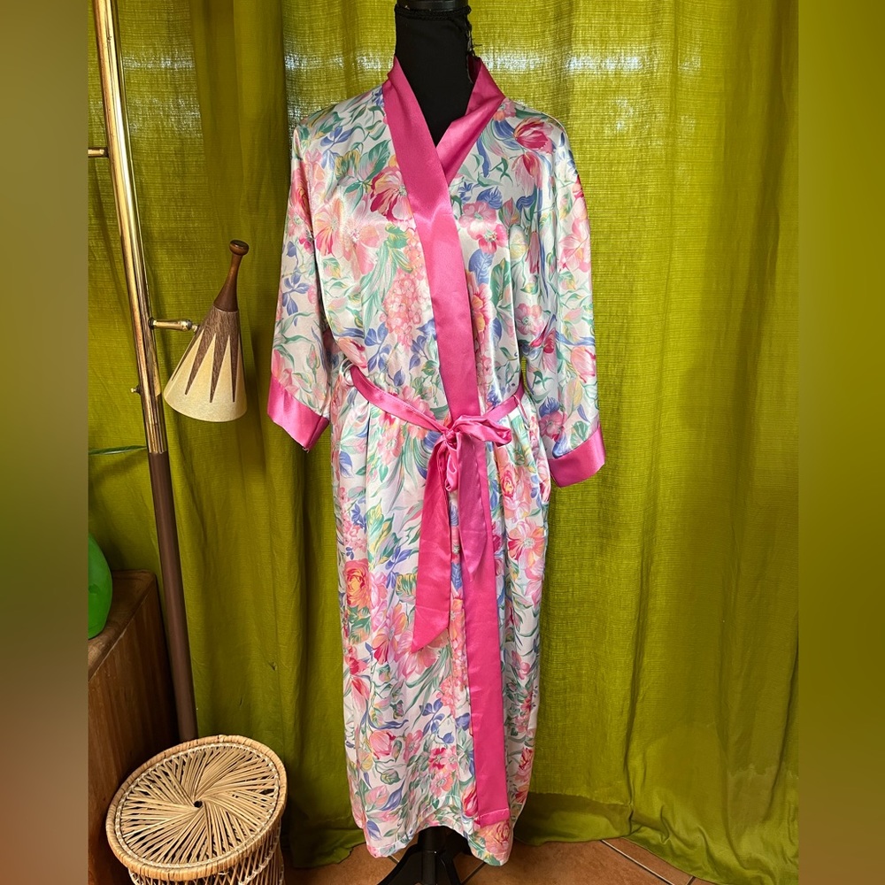 Elysian Fields Vintage Floral Robe